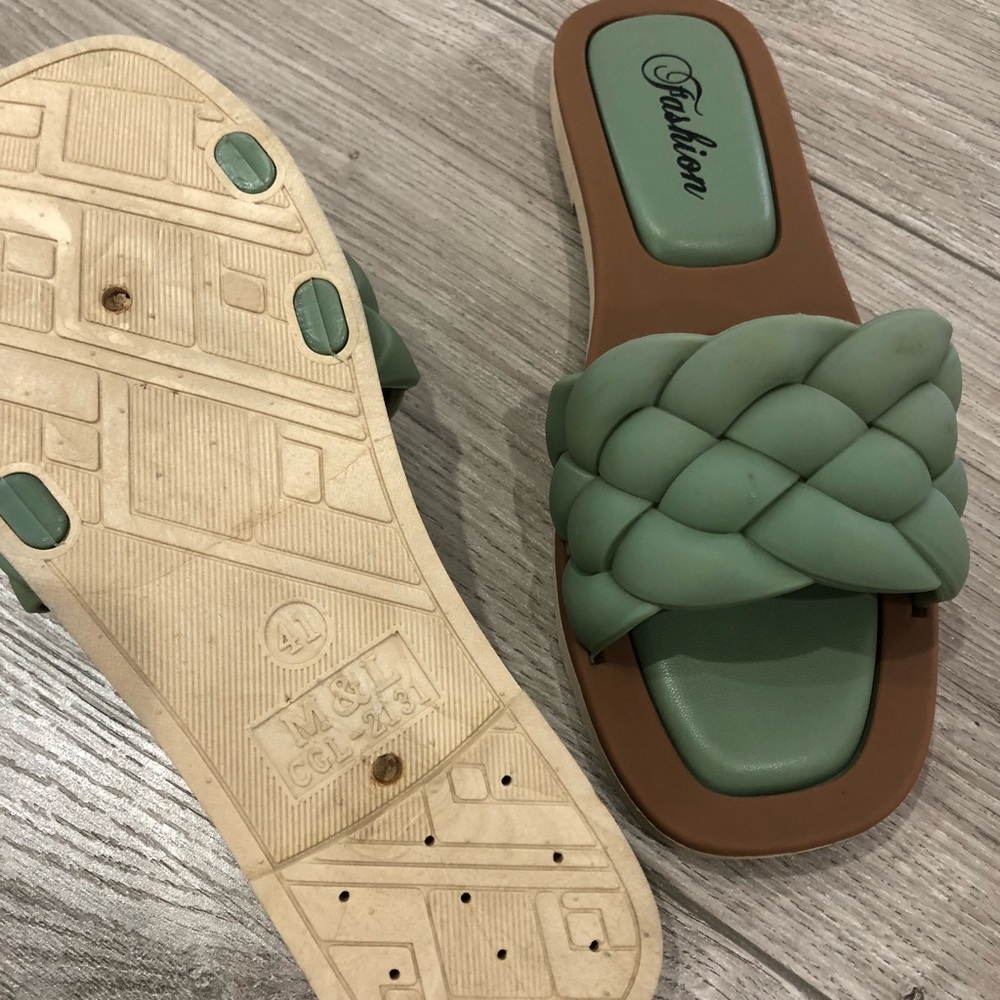 Sandals - Picture 2 of 2